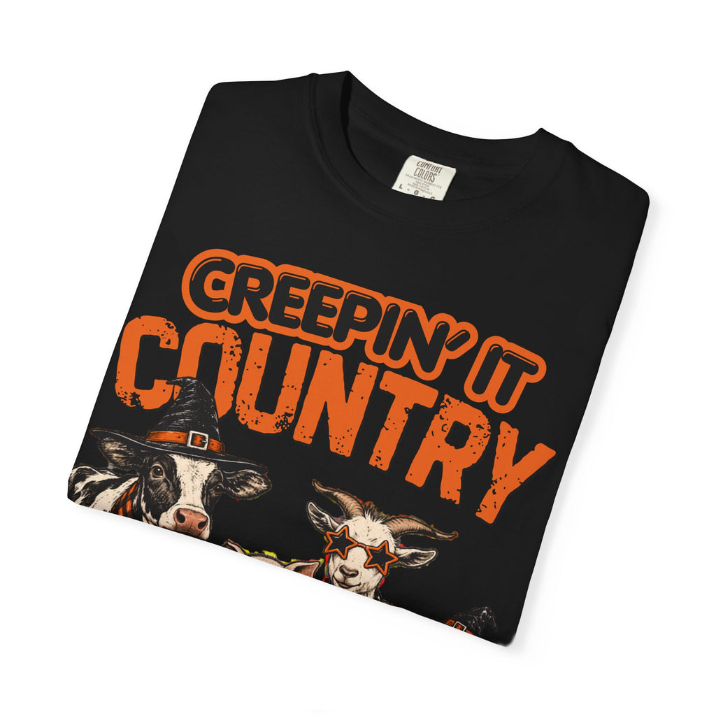 Creepin' It Country cows pigs chickens Halloween T-Shirt